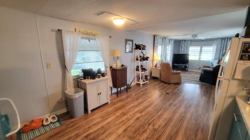 165 Juniper Drive West a Dundee, FL Mobile or Manufactured Home for Sale